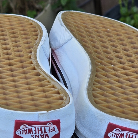 Vans Kids White Canvas Sneakers Sz 2 - Picture 7 of 7